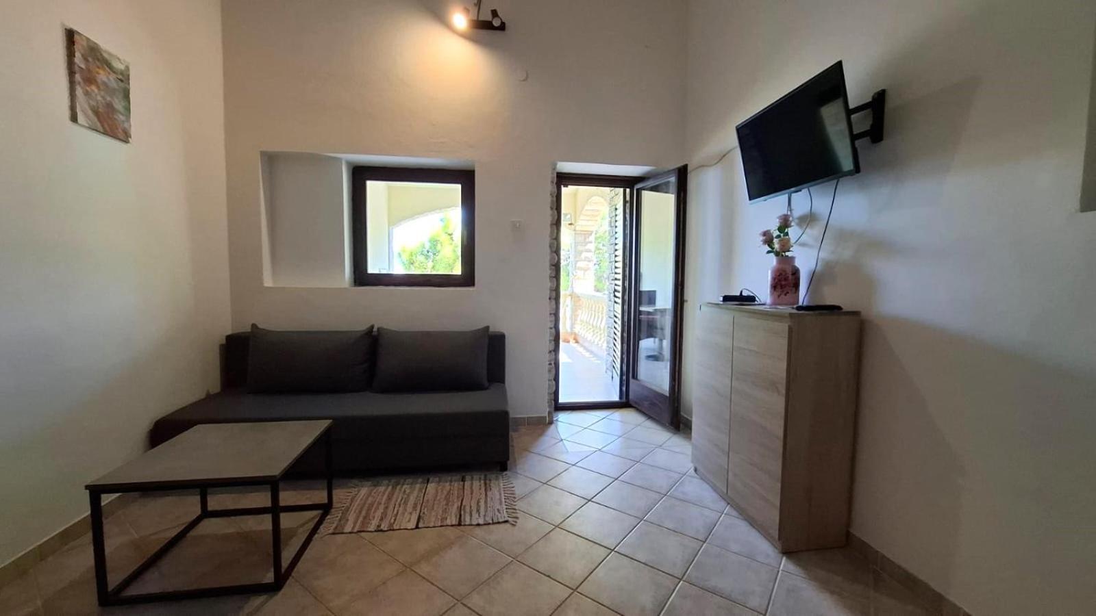 Apartman Karin Donji Karin Dış mekan fotoğraf